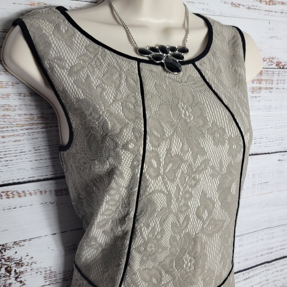 Weston wear Taupe/blk lace peplum tank (Final Price) - Picture 2 of 4
